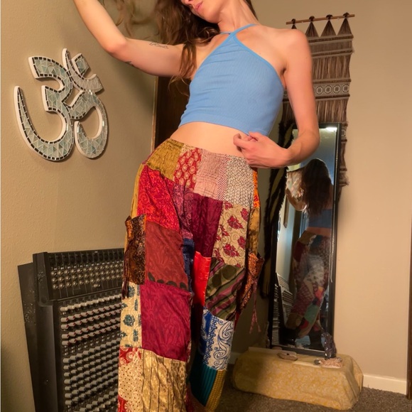 Blue crop top, strange but fun - Picture 3 of 4